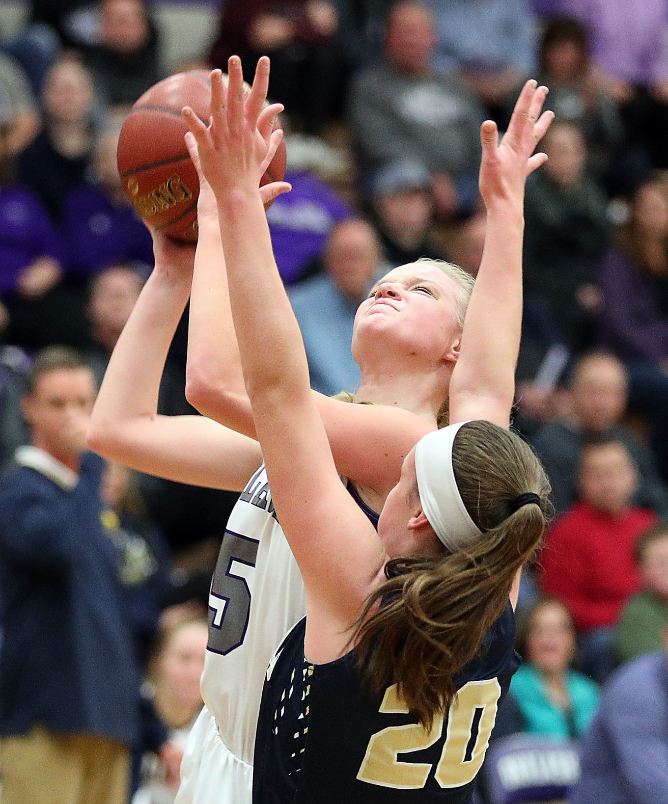 Dec 13: Onalaska vs Aquinas